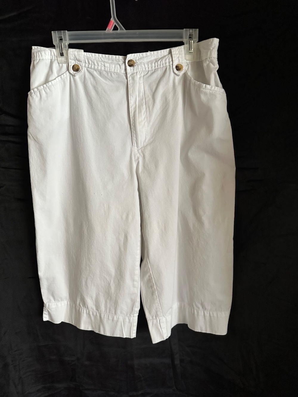 White stag stretch, white Bermuda shorts, size 12 - Picture 5 of 6